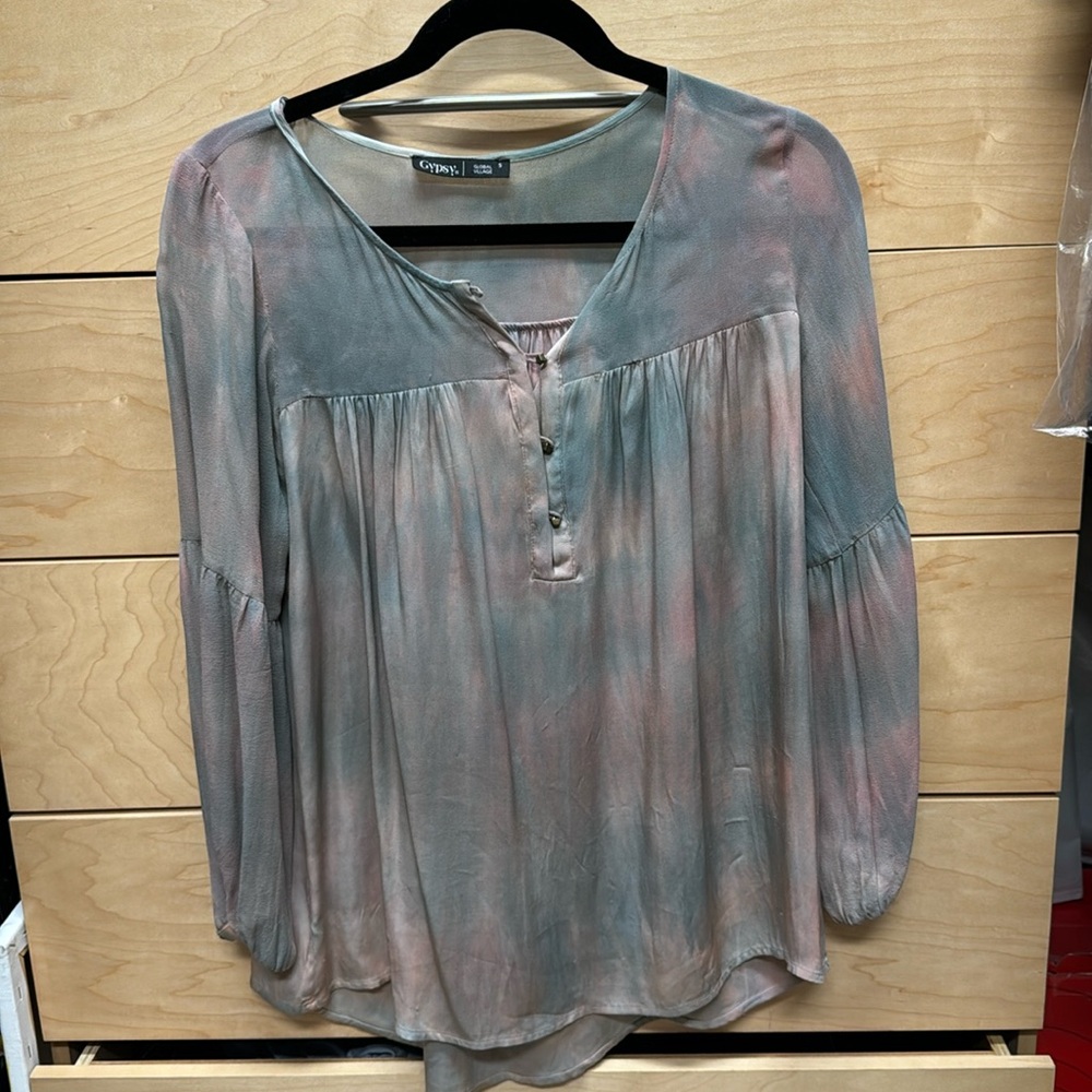 Loose flowy nearly new boho blouse